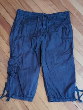 Calvin Klein Women's Grey Cargo Drawstring Shorts 10